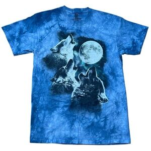 The Mountain Three Wolf Moon Blue Tie Dye T-Shirt Tee Sz M 100% Cotton Made USA